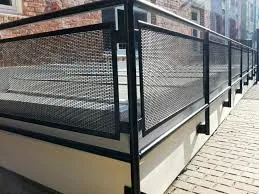 Korlat – egyedi fémszerkezet a Lakatosháztól