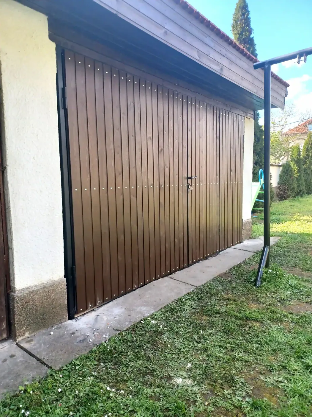Kapu – egyedi fémszerkezet a Lakatosháztól
